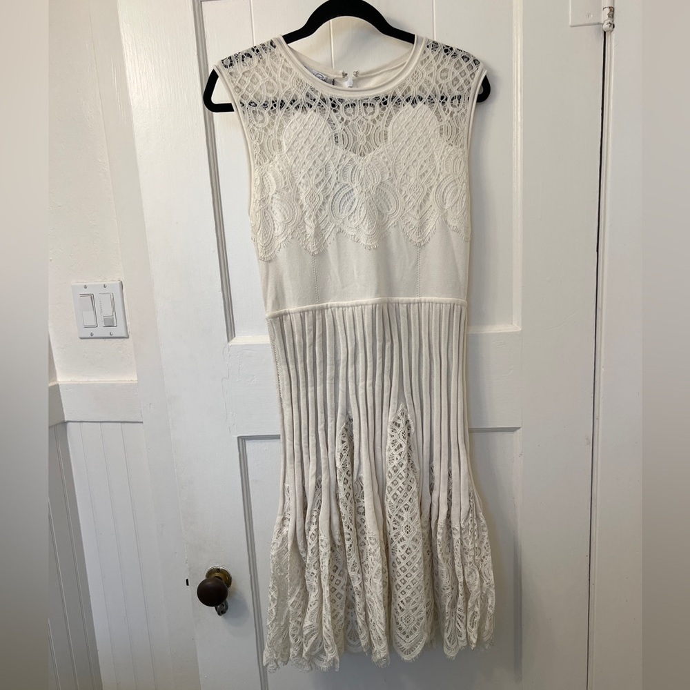 Oscar de la Renta Ivory Lace Tea length dress